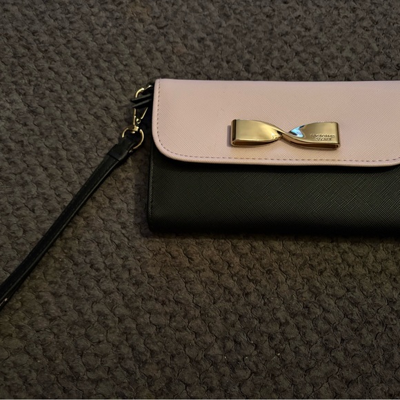 Victoria's Secret Handbags - Victoria's Secret Pink and Black Bow-Accent Wristlet